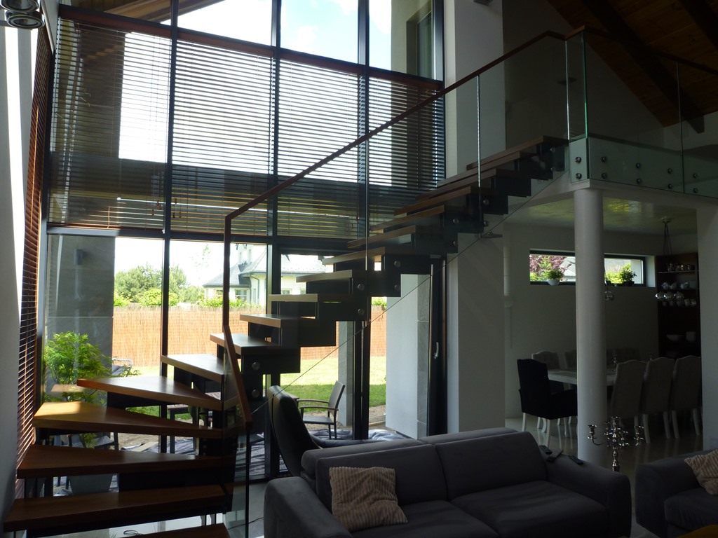 Balustrady nierdzewne: Trwałość i elegancja w nowoczesnym budownictwie